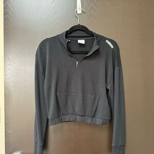 Gymshark Black Cropped Pullover